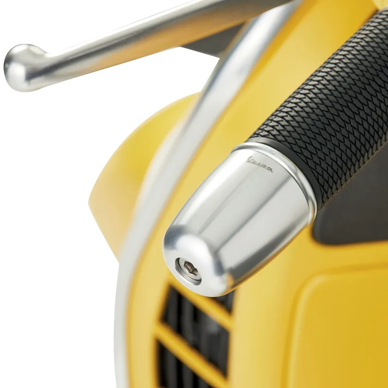 Vespa BRAKE LEVERS + HANDGRIPS + HANDLEBAR ENDS KIT