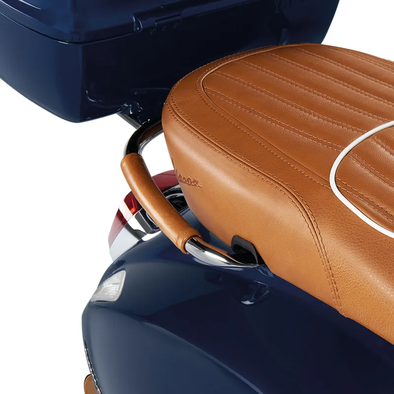 Vespa REAR HANDLE COVER IN REAL LEATHER