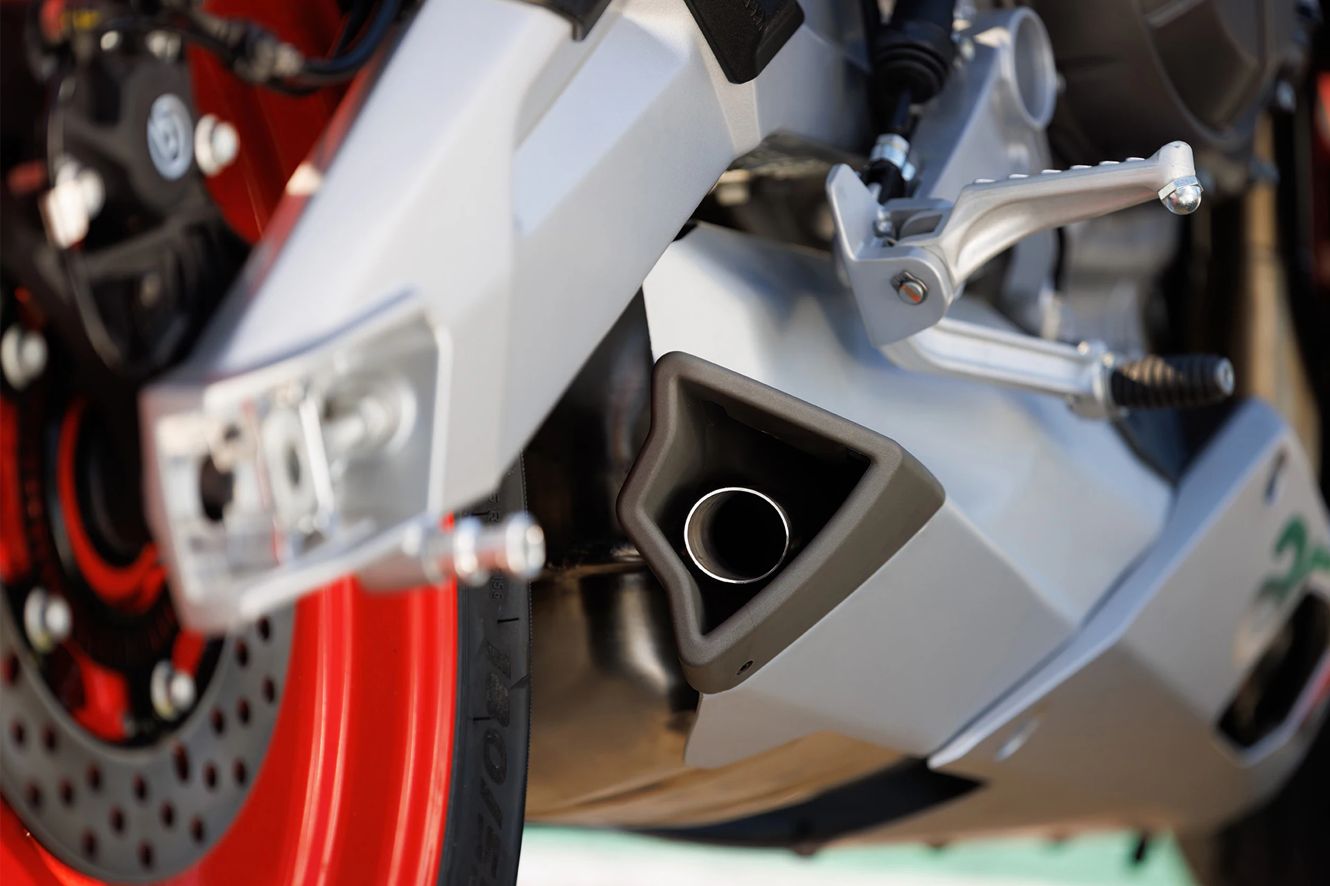 Aprilia RS 660 galeri 4