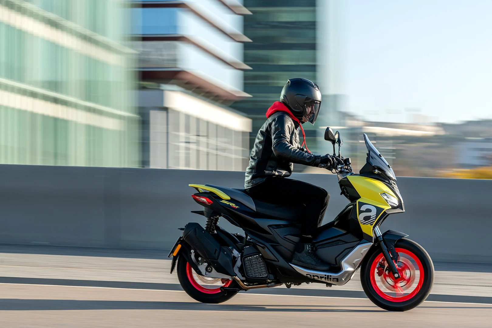 Aprilia SR GT 200 galeri 2