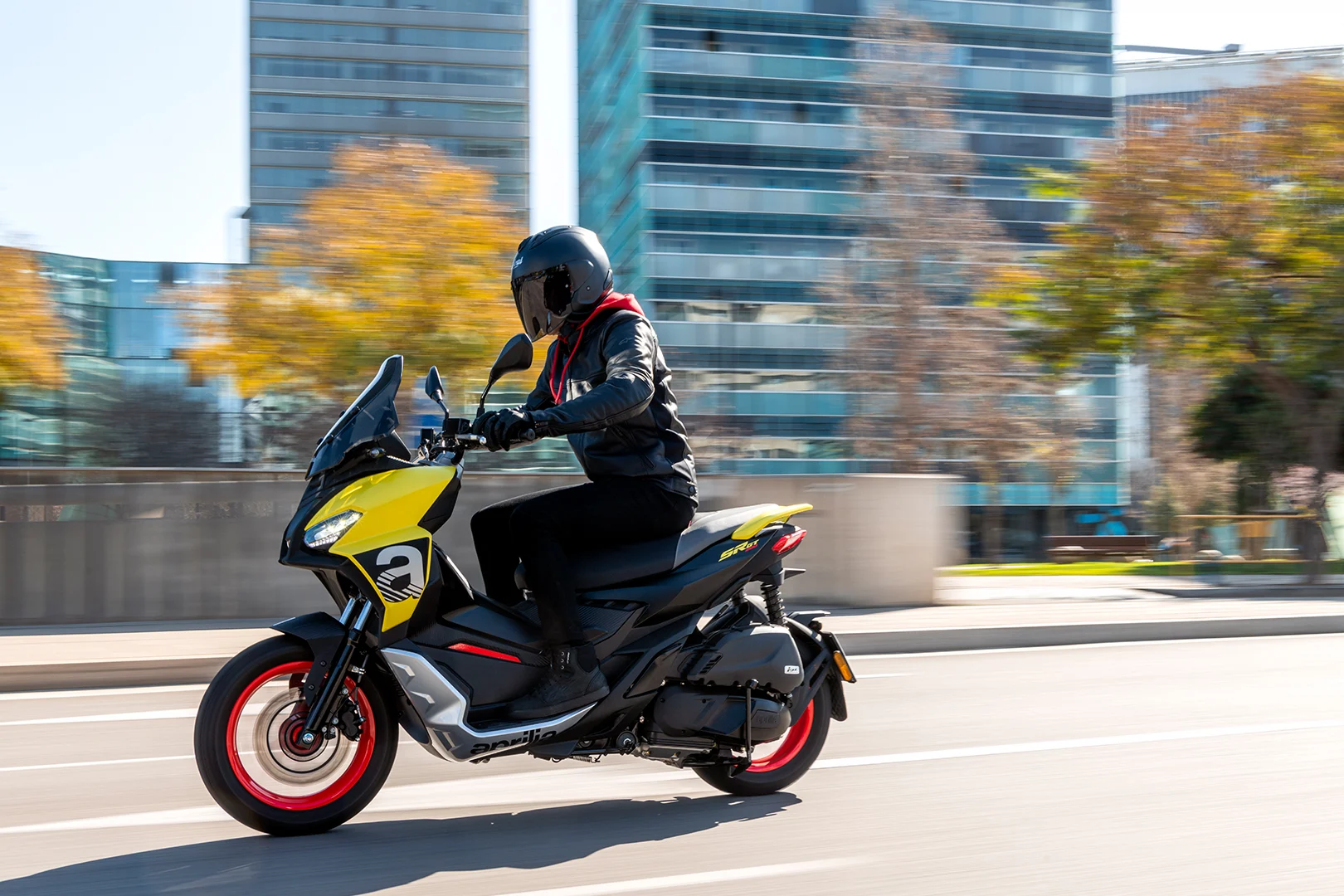 Aprilia SR GT 200 galeri 4