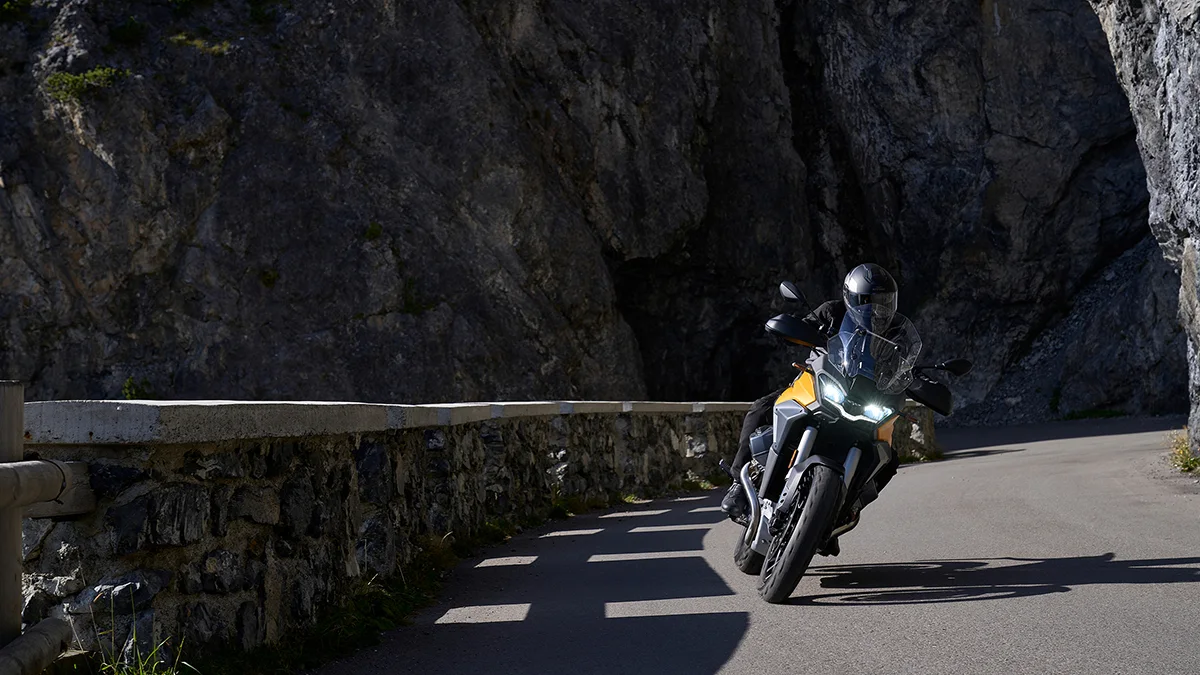 Moto Guzzi Stelvio galeri 9