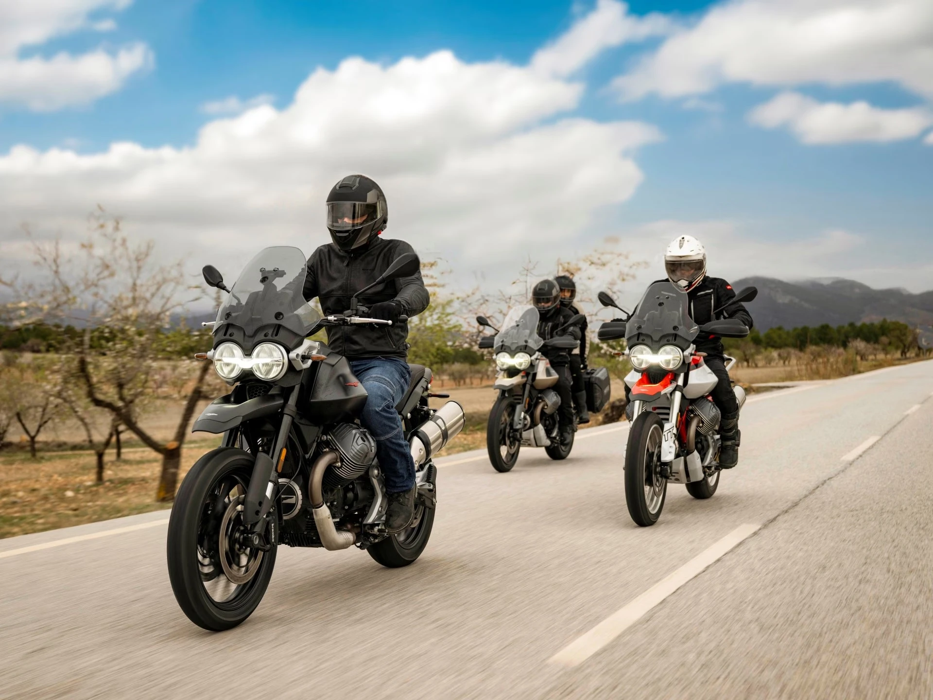 Moto Guzzi V85 galeri 1
