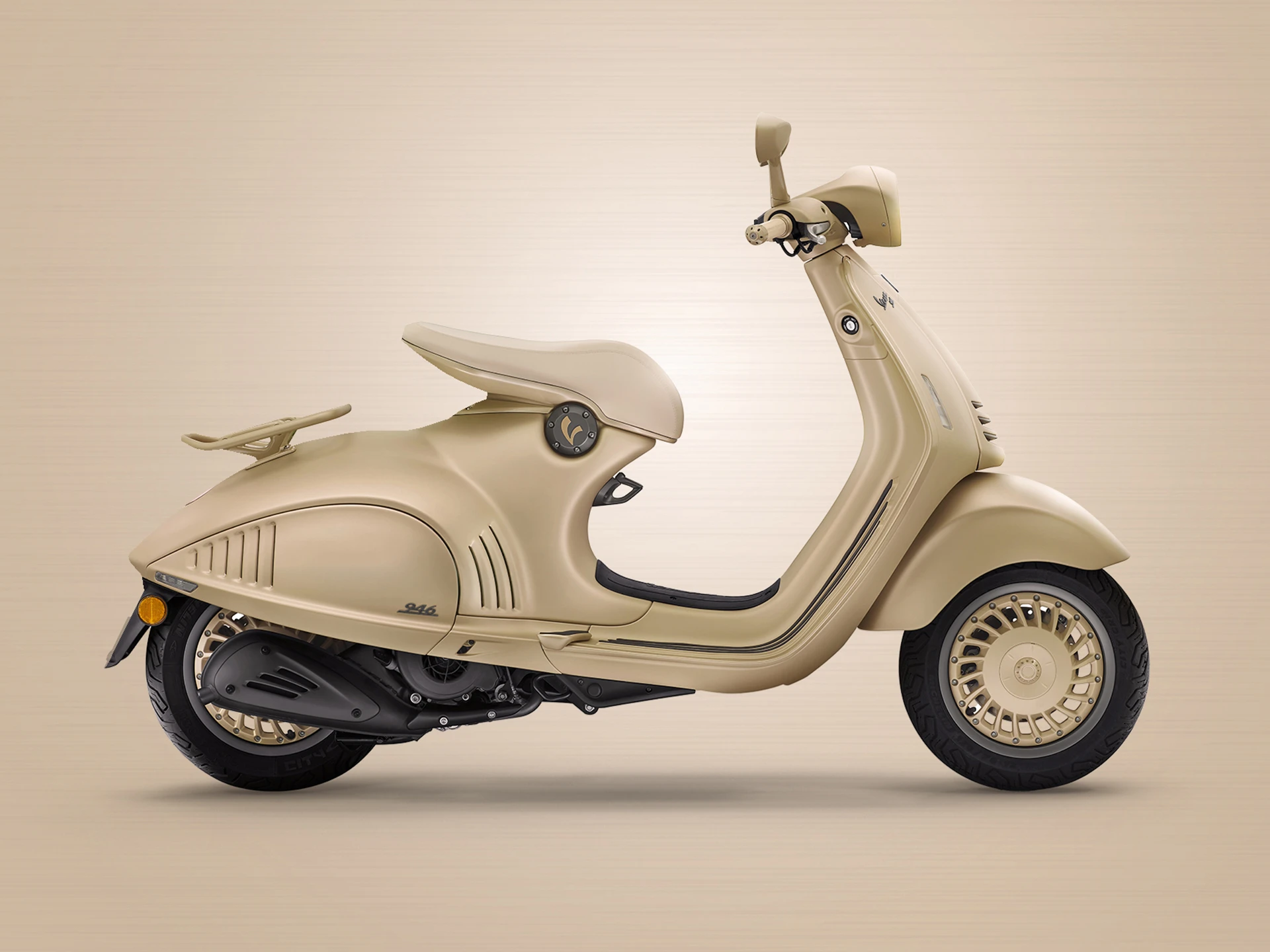 Vespa 946 Kum Edition galeri 1