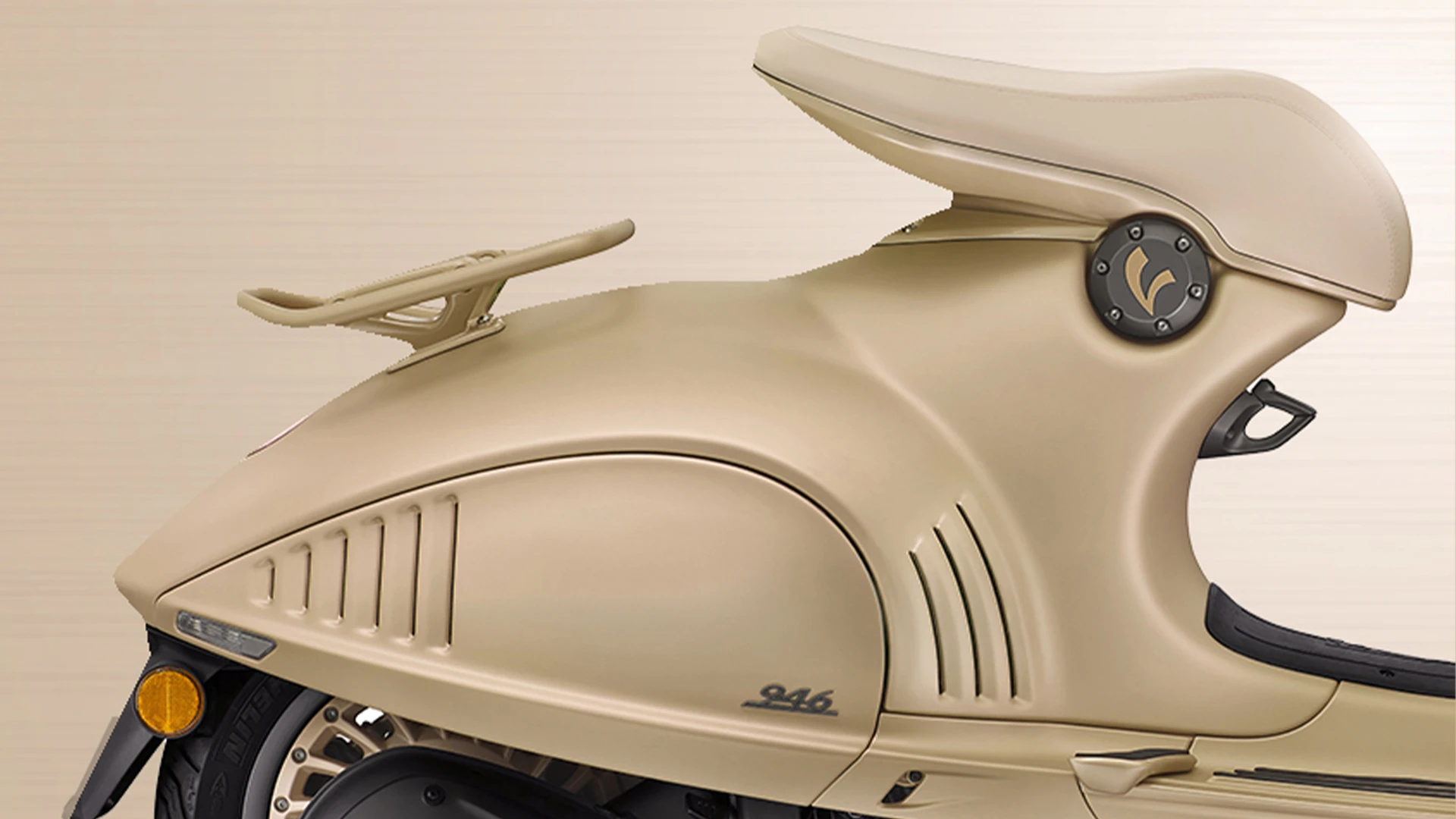 Vespa 946 Kum Edition galeri 5