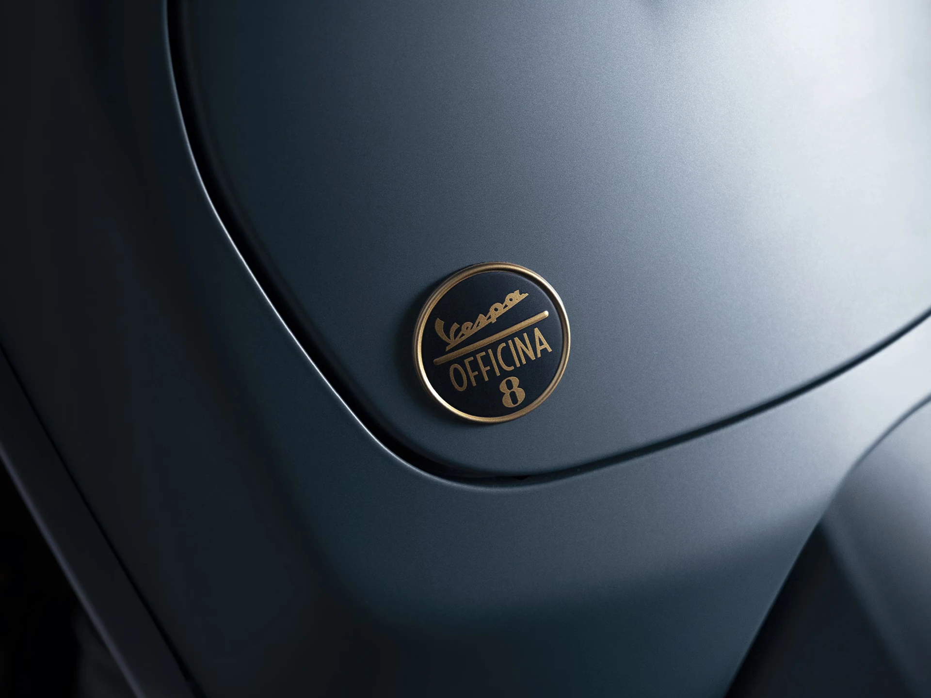 Vespa Officina 8 — Kuruluştan geleceğe: İtalya'nın Pontedera kentindeki efsanevi Officina 8'den ilham alan koleksiyonu